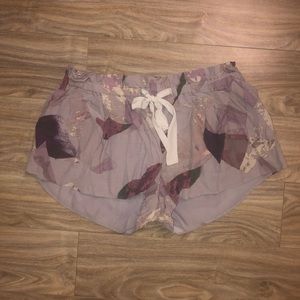 Aritzia - Wilfred fabric shorts